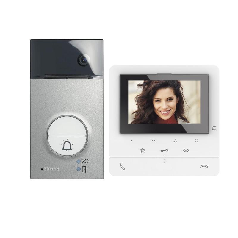 Producto de Kit Videoportero 1 Vivienda 2 Hilos con Placa LINEA 3000 y Monitor Manos Libres CLASSE 100 Avanzado BTICINO 364612