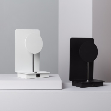 Lámpara de Mesa de Metal Sombong